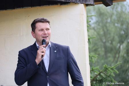 Kegljanje na vrvici (46)
